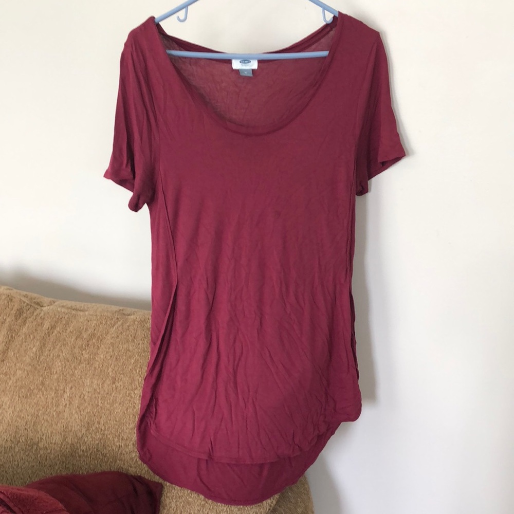 Maroon t shirt